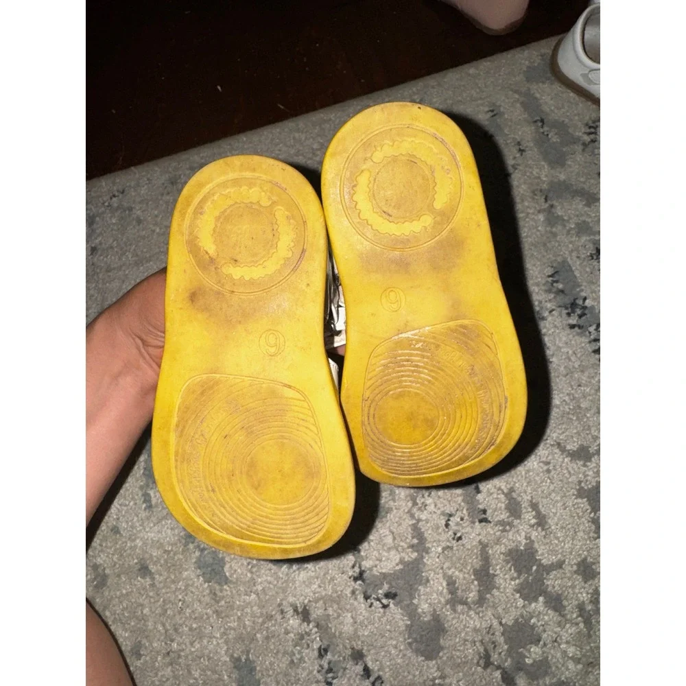 Livie & Luca Pio Pio White Leather Mary Jane Shoes Yellow Bird Glitter Size 6